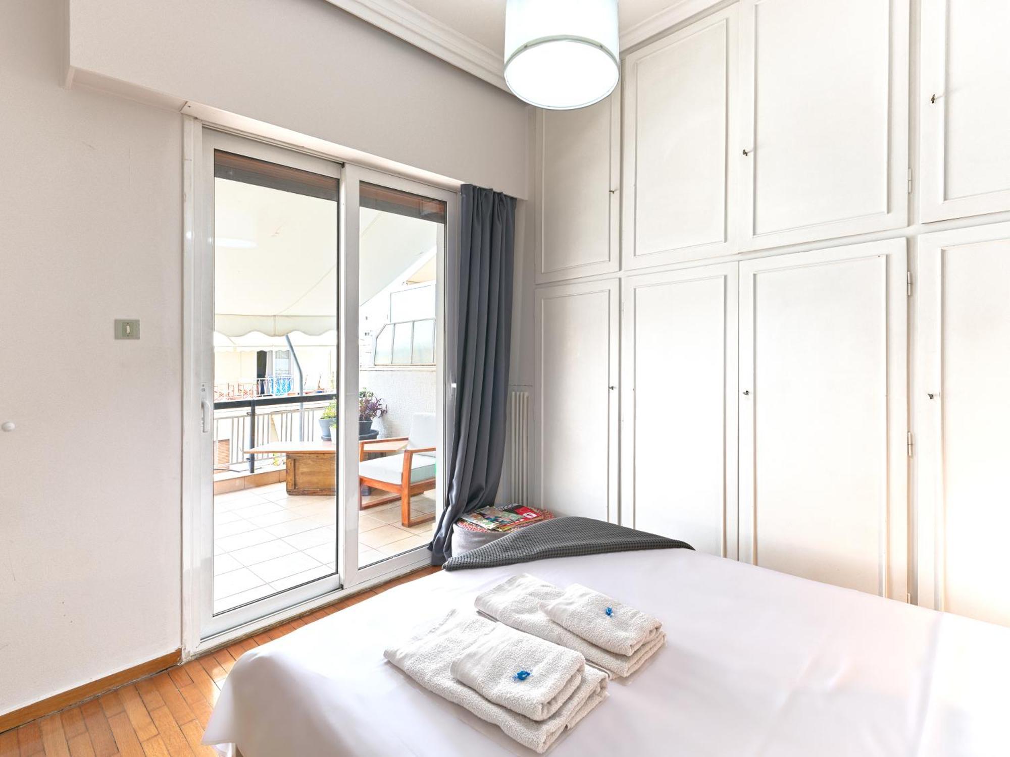 Central Pagrati Apartment With Park View Balcony - Opp Pangrati Grove Athen Exterior foto